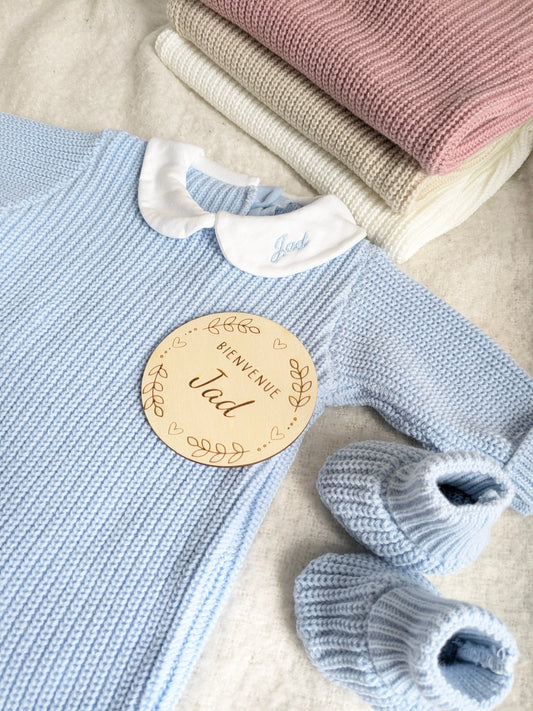 Tenue de Naissance 3 Pièces en Maille Personnalisée Calins de Mamans