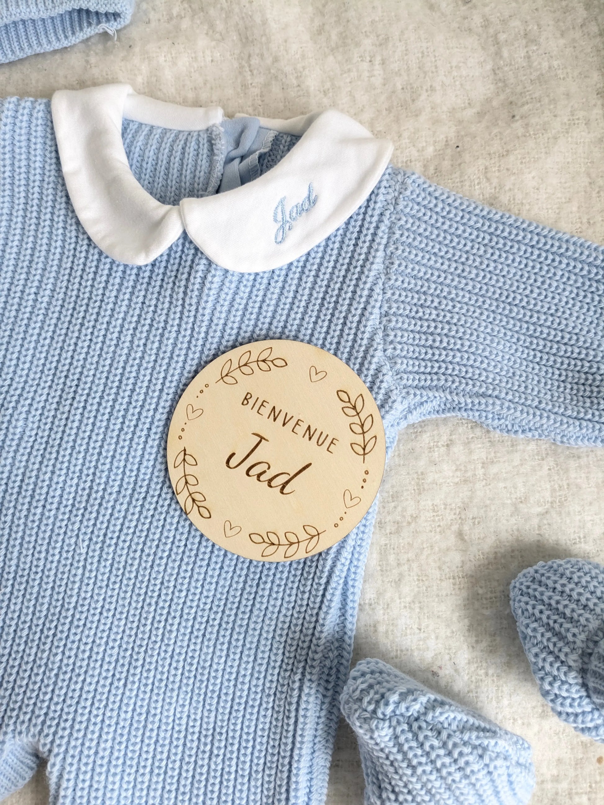 Tenue de Naissance 3 Pièces en Maille Personnalisée Calins de Mamans