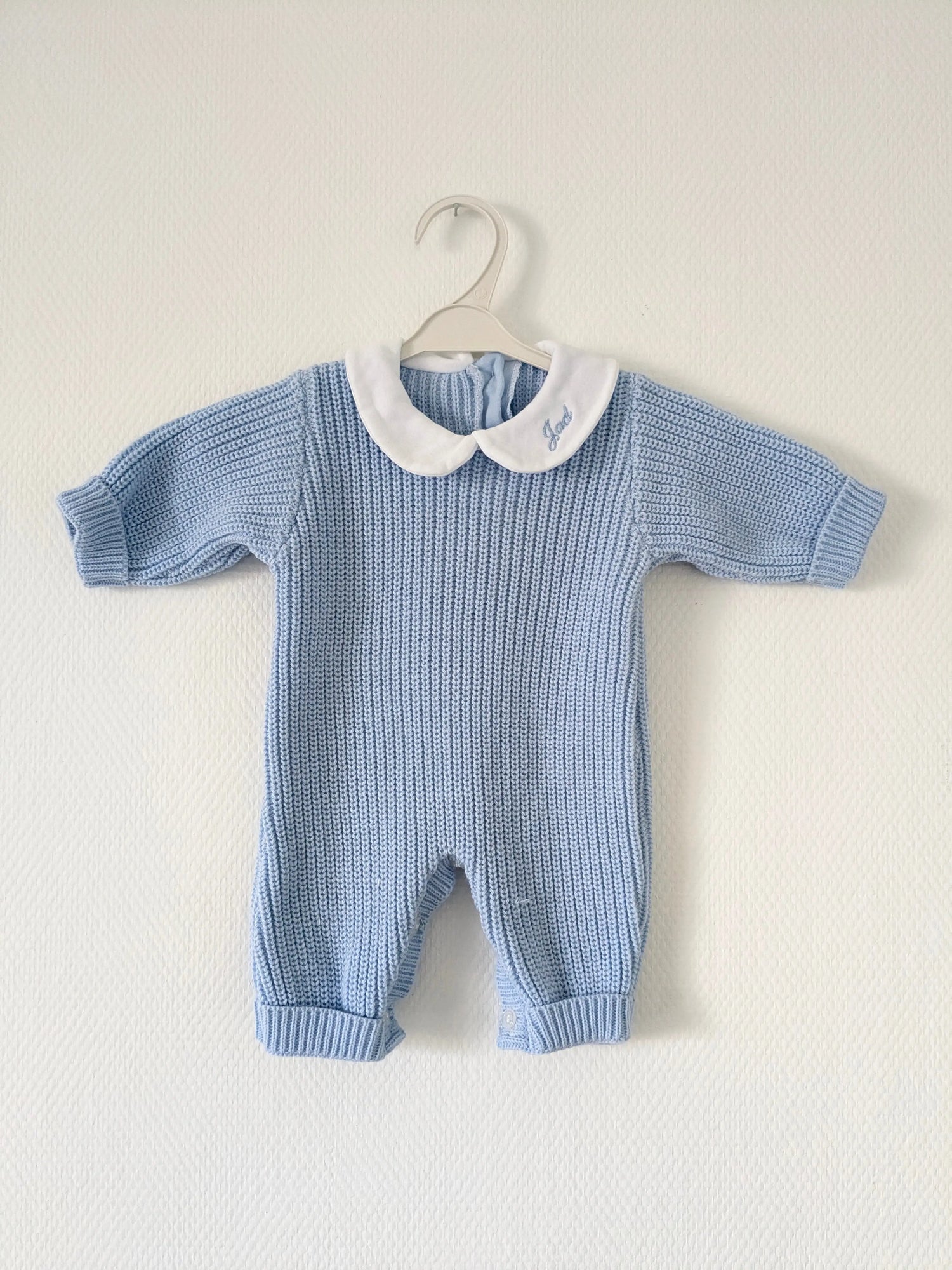 Tenue de Naissance 3 Pièces en Maille Personnalisée Calins de Mamans