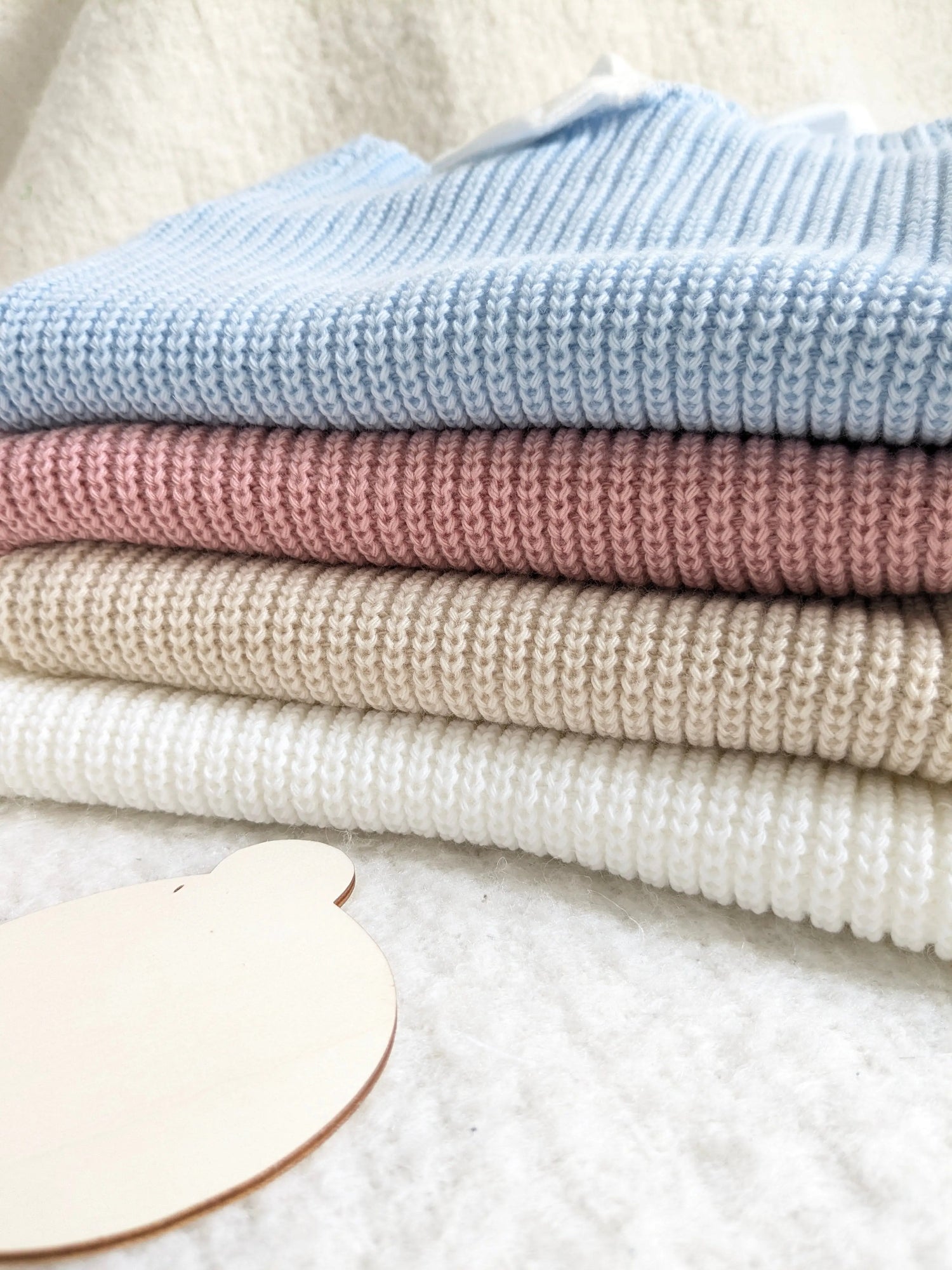 Tenue de Naissance 3 Pièces en Maille Personnalisée Calins de Mamans