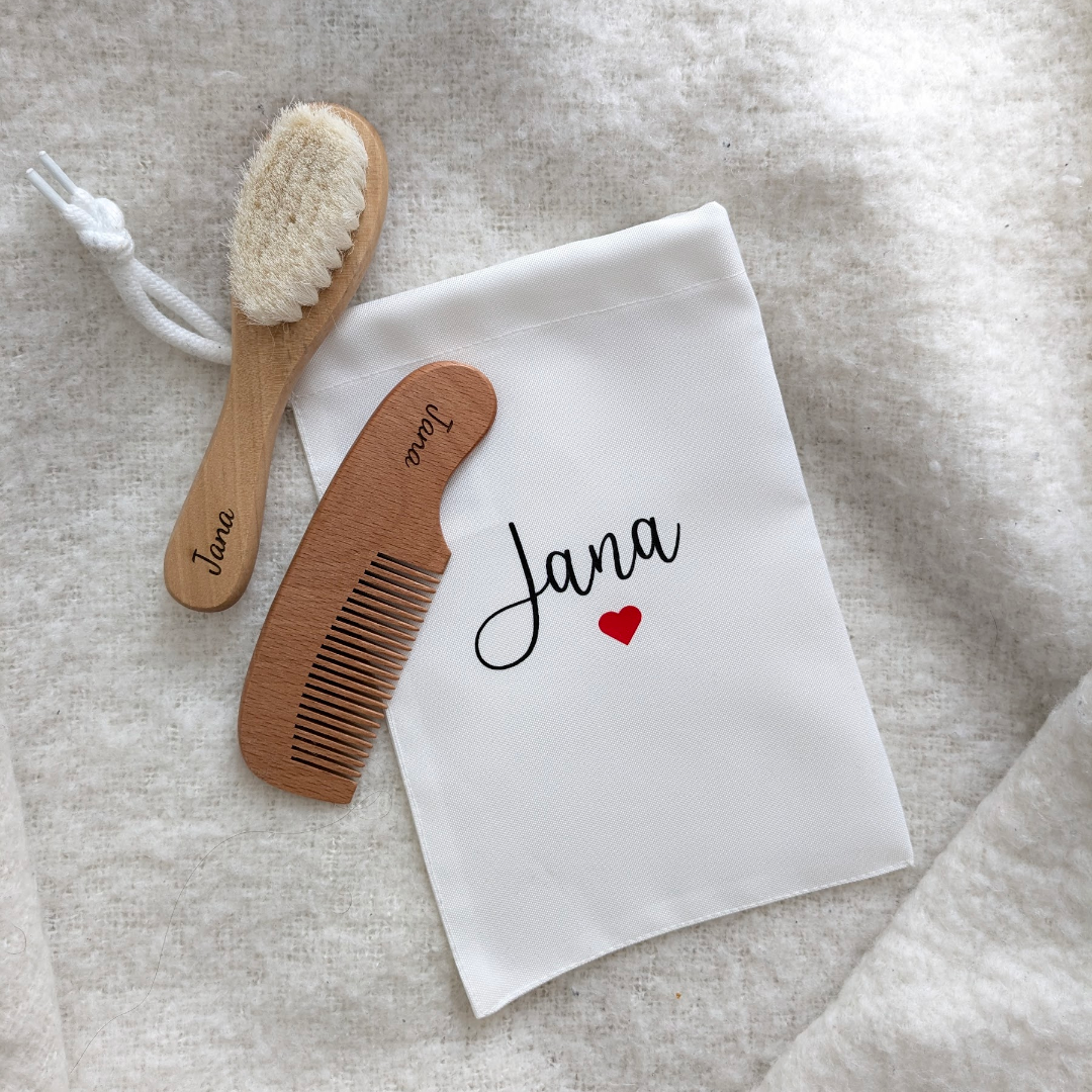 Brosse bébé en bois personnalisée dans coffret cadeau