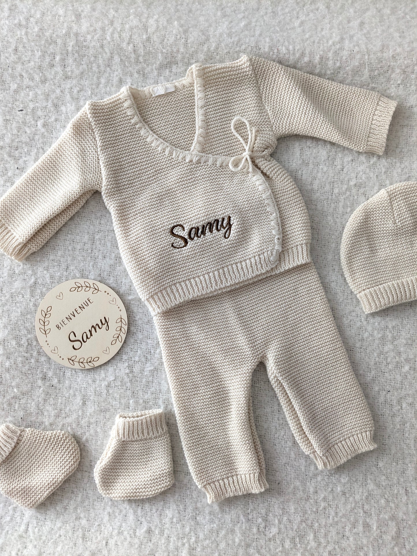 Kit maternité bébé personnalisé pour la première tenue