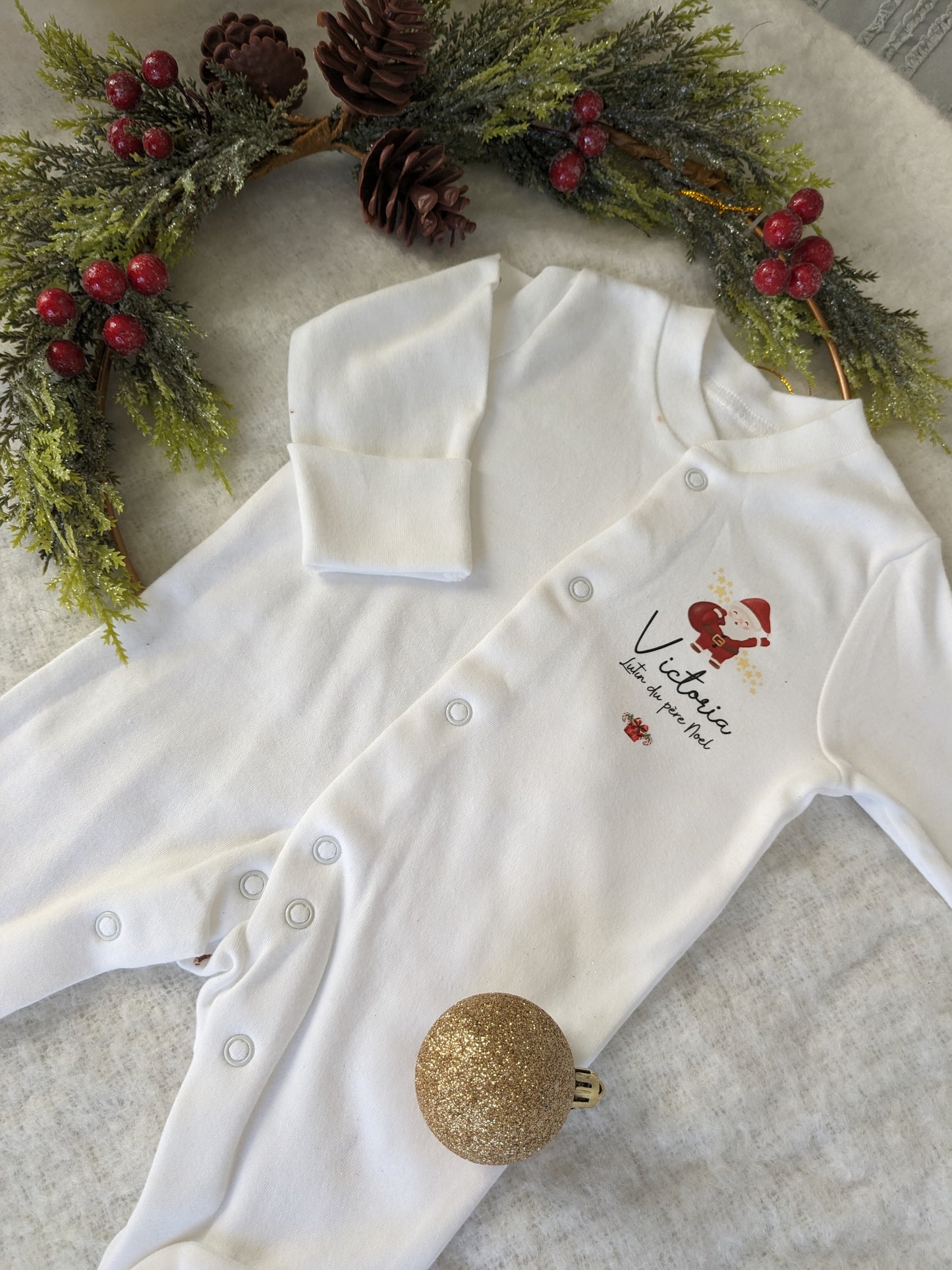 Pyjama de Noël bébé personnalisé avec prénom – Mon premier Noël magique 🎄